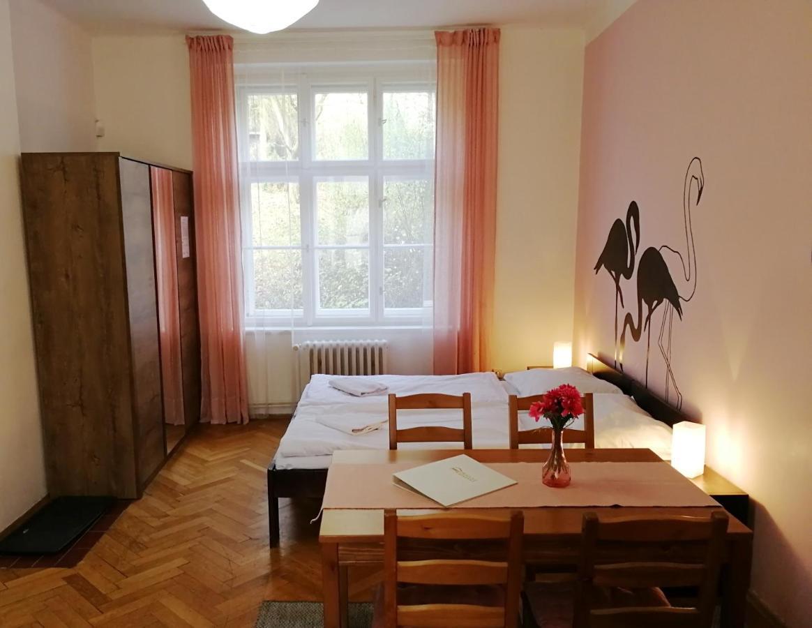 Flamingo Apartments Prag Exterior foto
